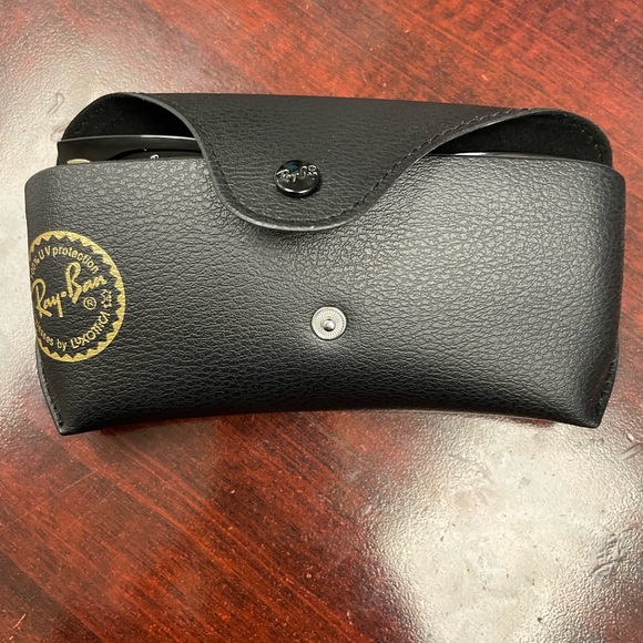 NWT Ray-Ban classic wayfarer polarized sunglasses - Picture 4 of 4